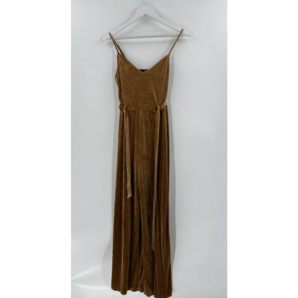 Forever 21 Velvet Jumpsuit Womens Large Gold Velvet Belted Spaghetti Straps - Picture 2 of 15